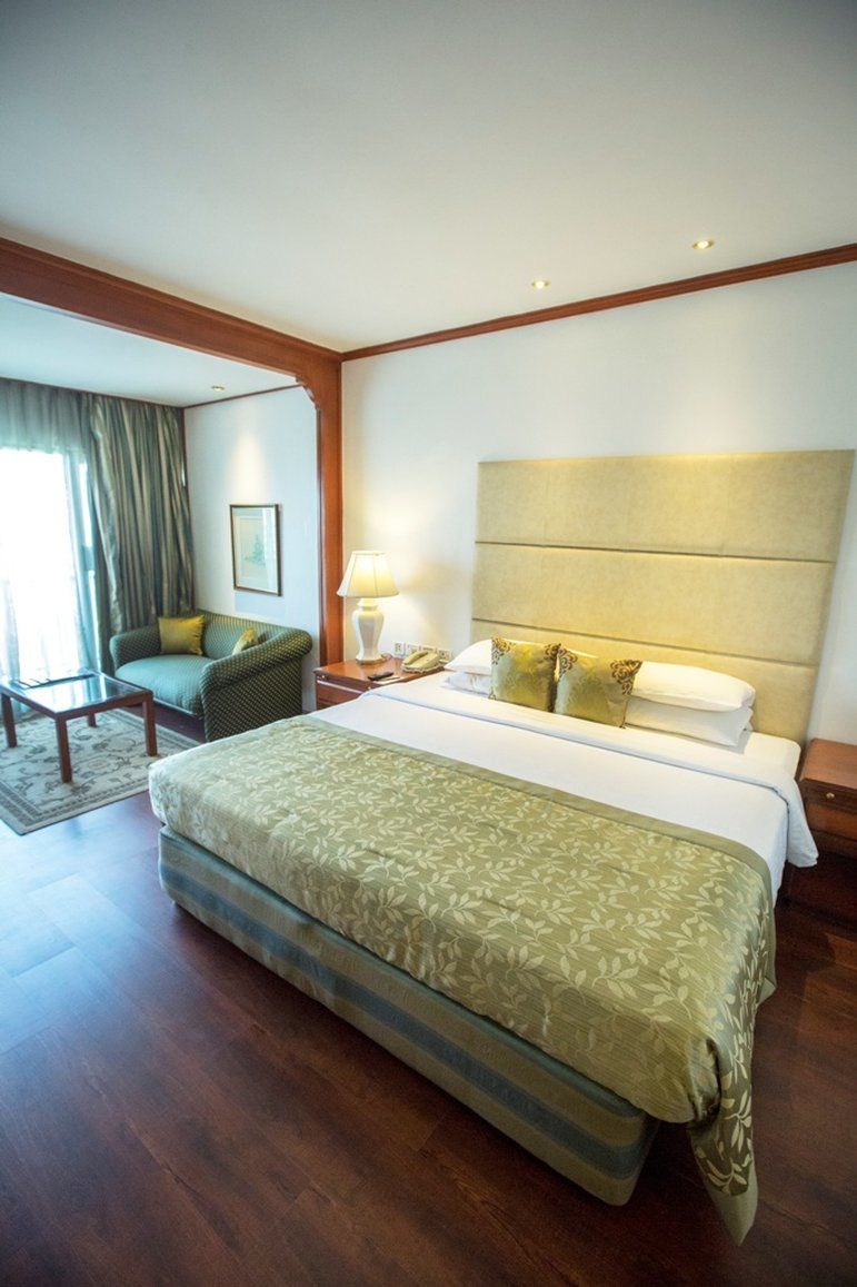 Taj Banjara Hotel Hyderabad Exterior photo A room at the Taj Bengal