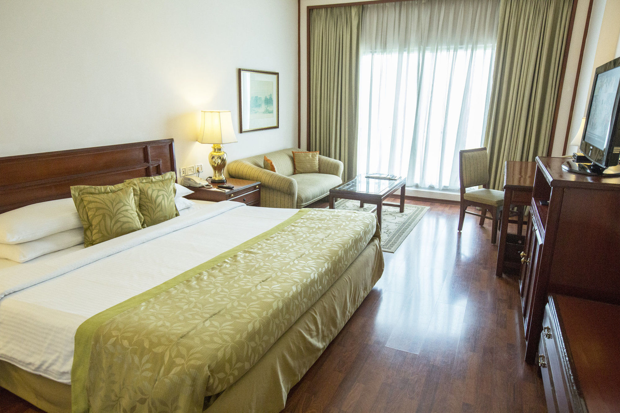 Taj Banjara Hotel Hyderabad Exterior photo A room at the Taj Bengal