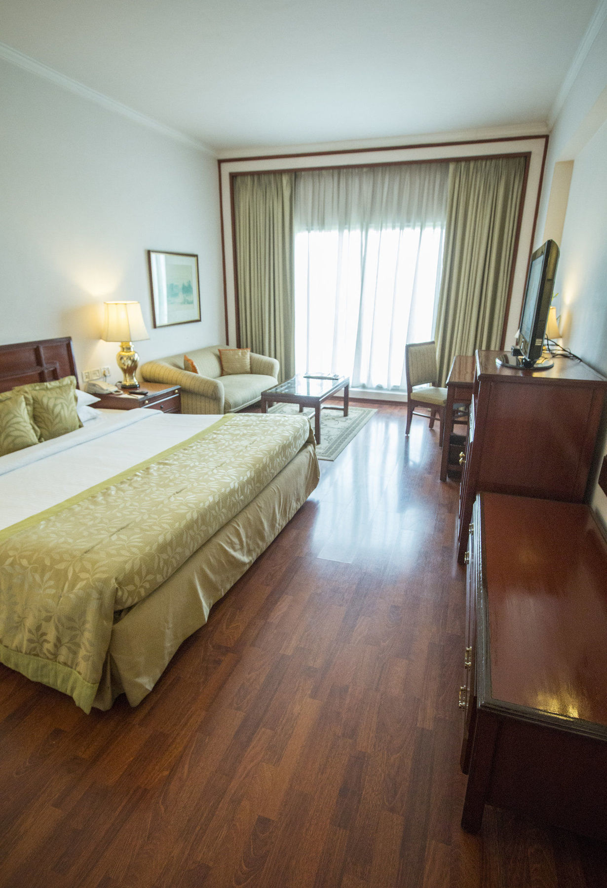 Taj Banjara Hotel Hyderabad Exterior photo A room at the Taj Bengal