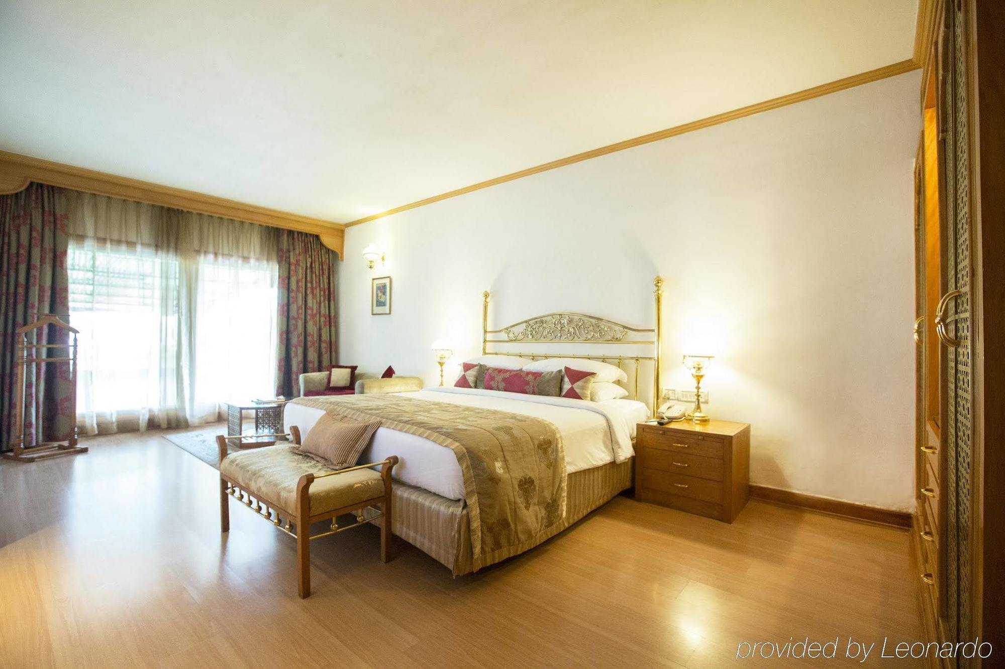Taj Banjara Hotel Hyderabad Exterior photo A room at the hotel